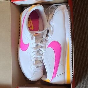 Nike Classic Cortez Leather Sneakers NIB